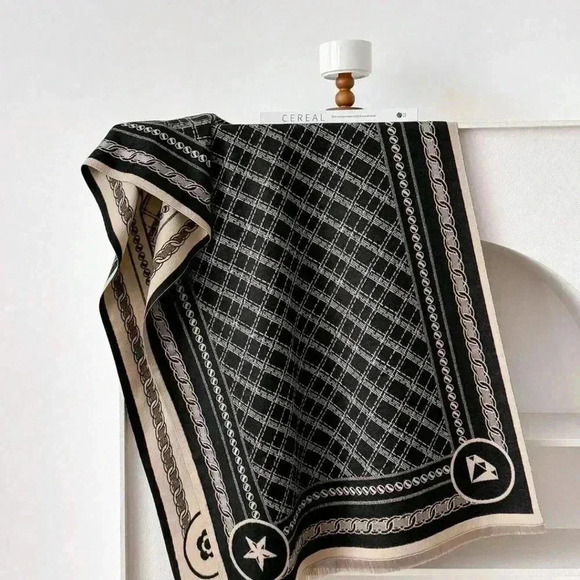 Beautiful Scarf New in Package - Picture 2 of 9